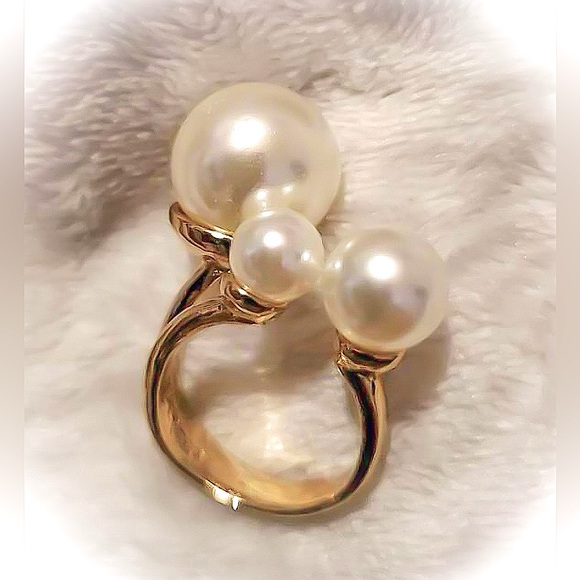 ❀ Elegant Chunky Triple Faux Pearl Adjustable Gold Ring - Picture 5 of 5
